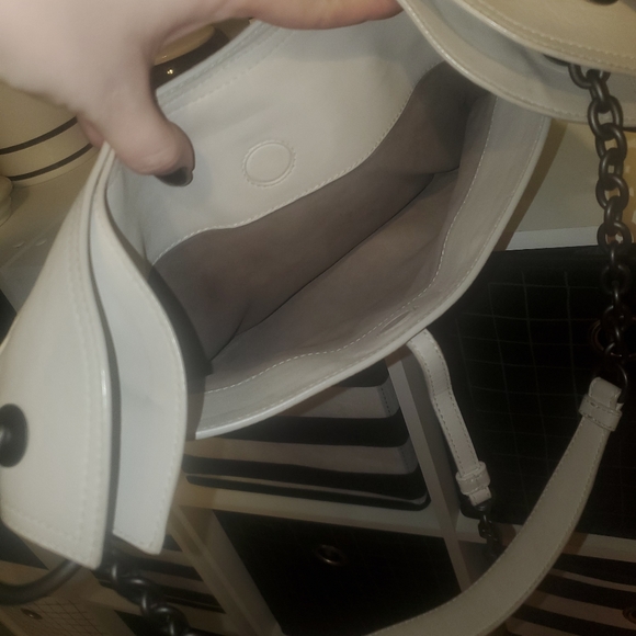 COPY - Cream Bottega Shoulder Bag - Picture 3 of 7